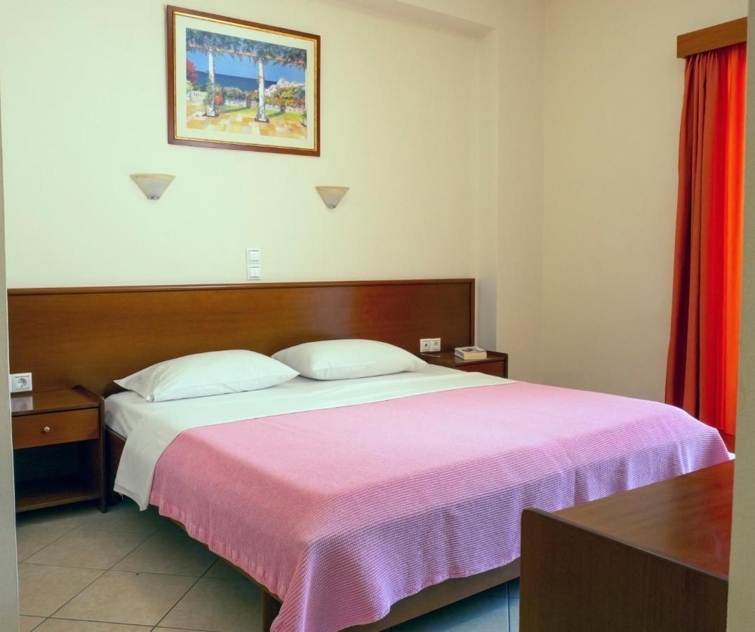 باراليا فراتشو Hotel Loukas Vrachos المظهر الخارجي الصورة